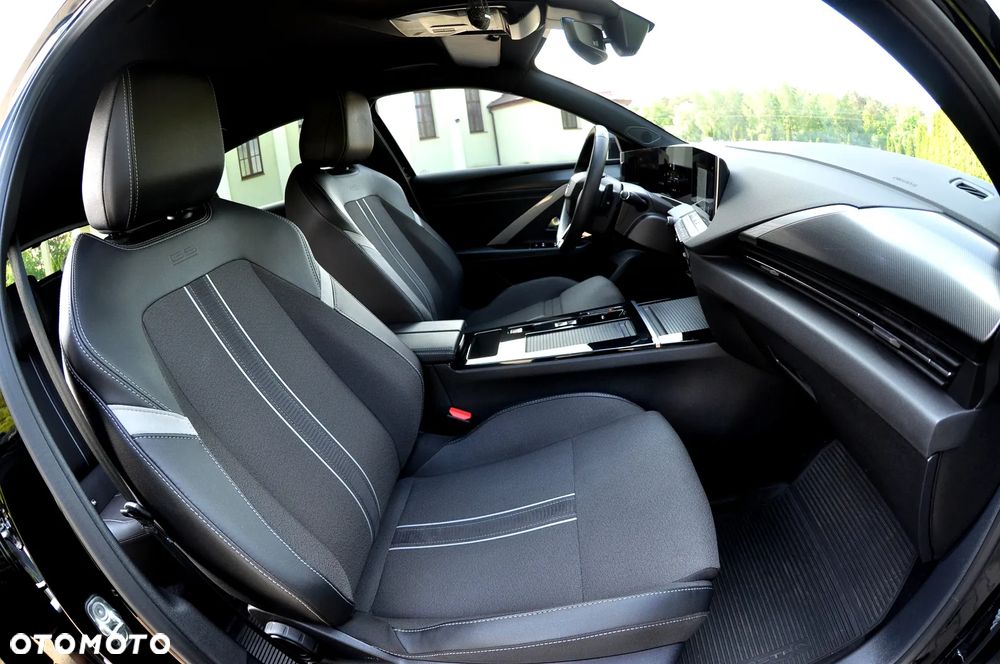Opel Astra 1.2 T GS S&S - 25
