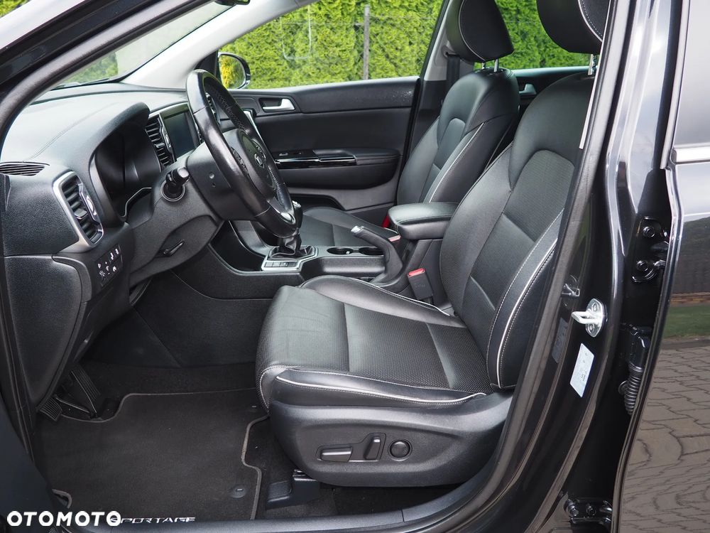 Kia Sportage 1.6 GDI L Business Line Plus 2WD - 24