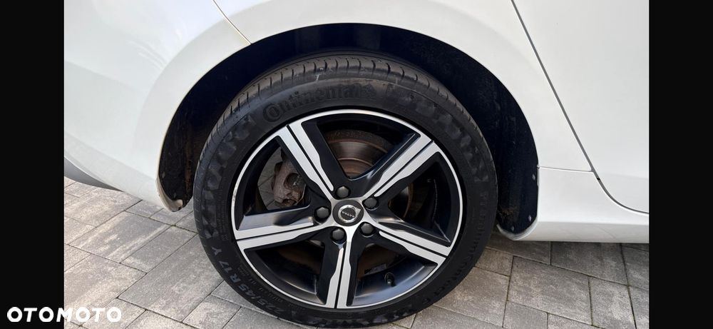 Volvo V40 D2 Geartronic RDesign - 25