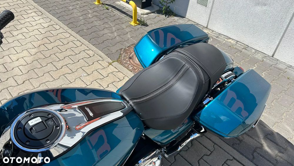 Harley-Davidson Touring Street Glide - 16