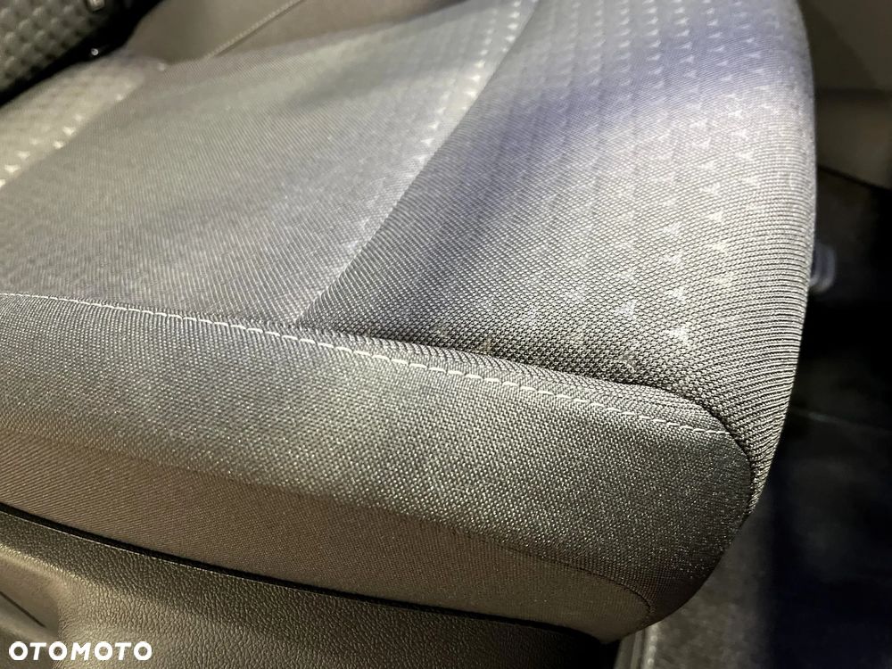 Volkswagen T-Roc 1.5 eTSI Life DSG - 33