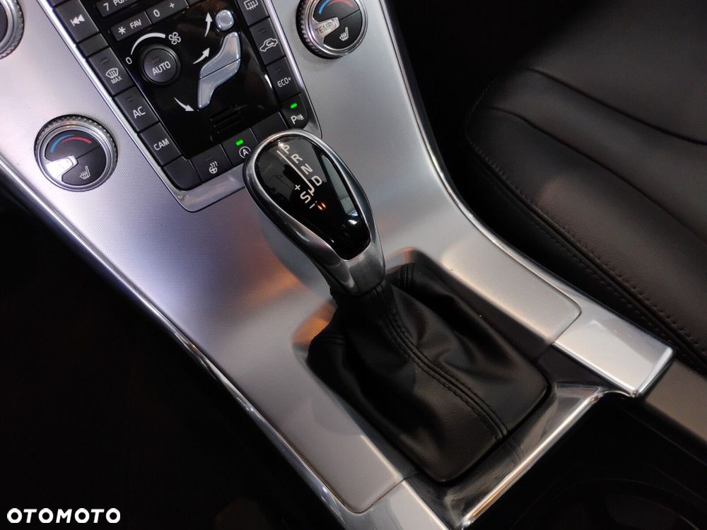 Volvo XC 60 - 19