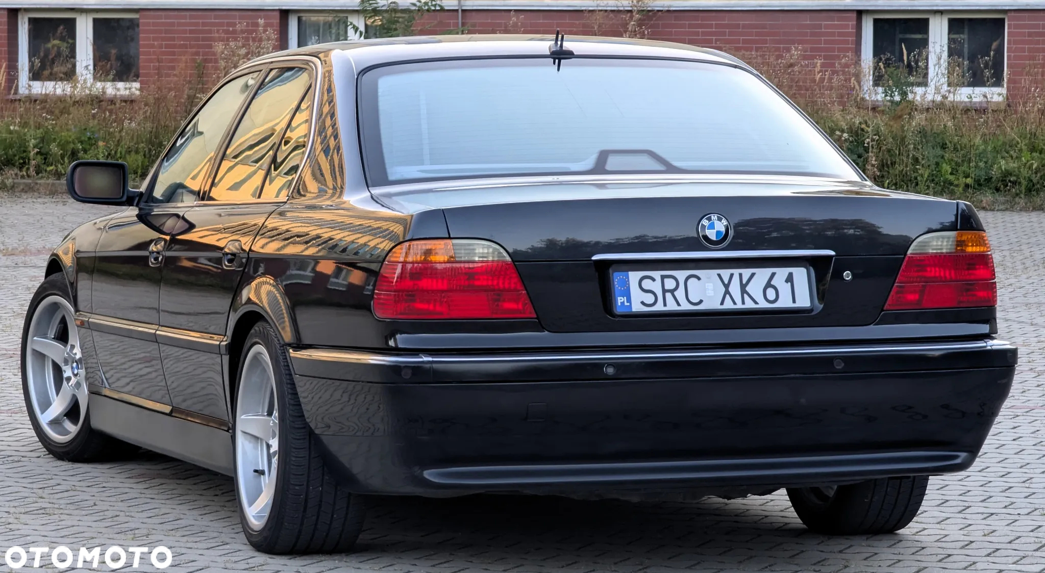 BMW Seria 7 750i - 36