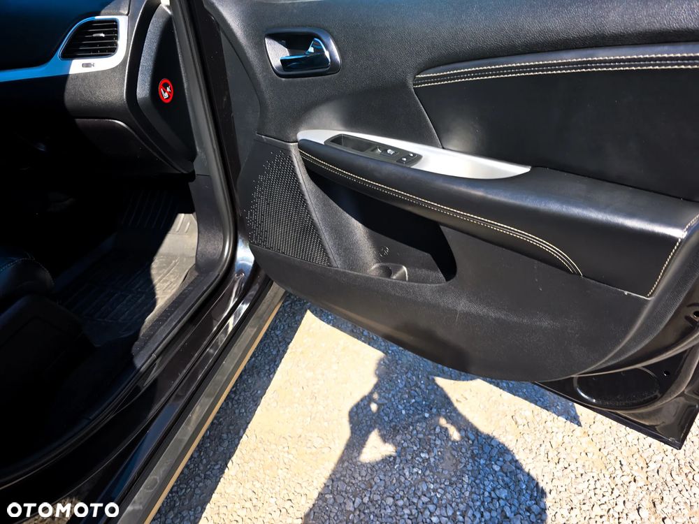 Fiat Freemont 2.0 Multijet Black Code AWD - 26