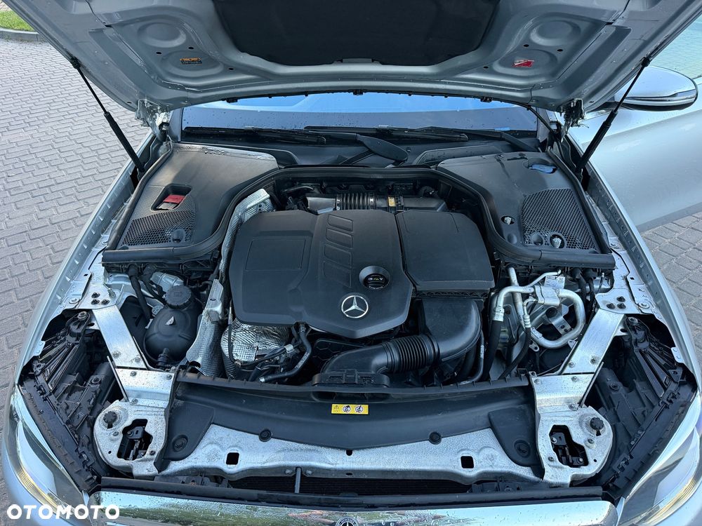 Mercedes-Benz Klasa E 220 d 9G-TRONIC - 20