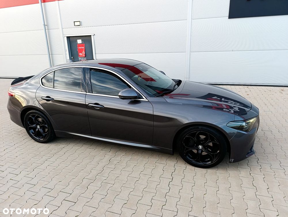 Alfa Romeo Giulia 2.2 Super - 7