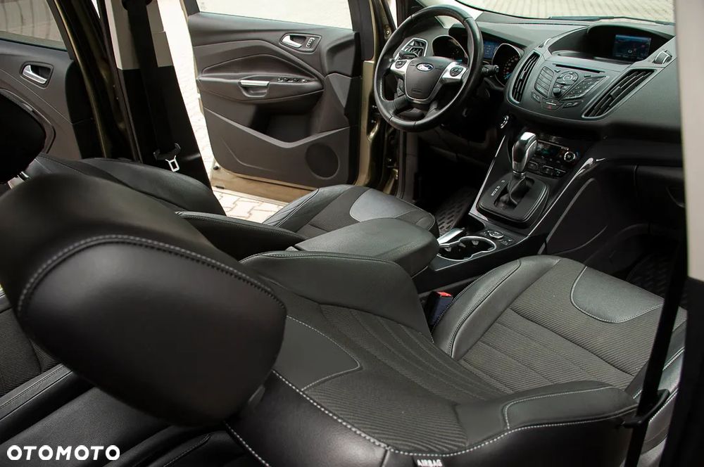 Ford Kuga 2.0 TDCi 4x4 Titanium - 25