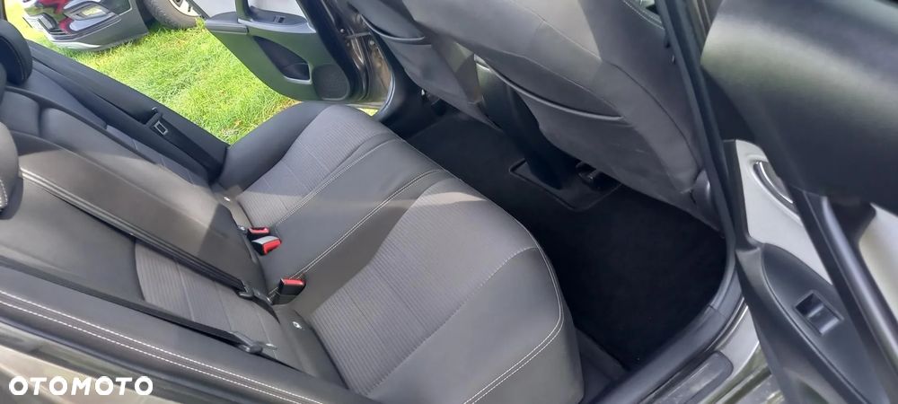 Toyota Avensis Touring Sports 1.8 Business Edition - 18