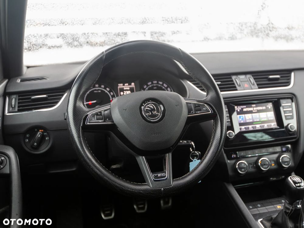 Skoda Octavia 2.0 TDI (Green tec) RS - 25