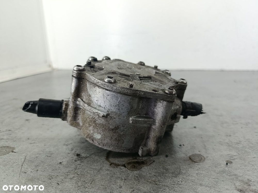 POMPA VACUM VW POLO IV FL 9N 038145209C BOSCH 1.4 TDI - 4