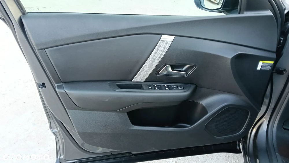 Citroën C4 PureTech 130 Stop&Start FEEL PACK - 29