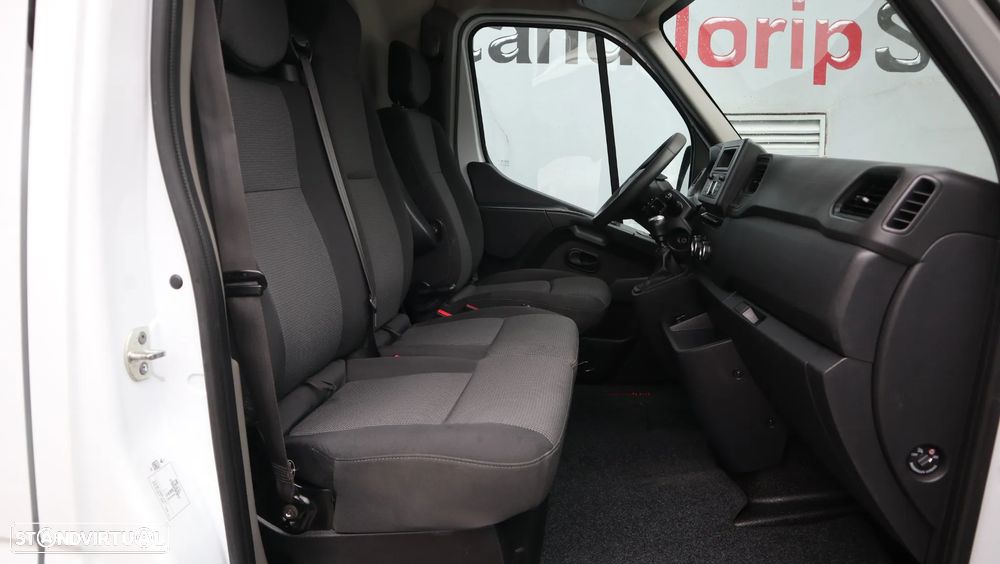 Renault Master 2.3 dCi 135 L2H2 - 13