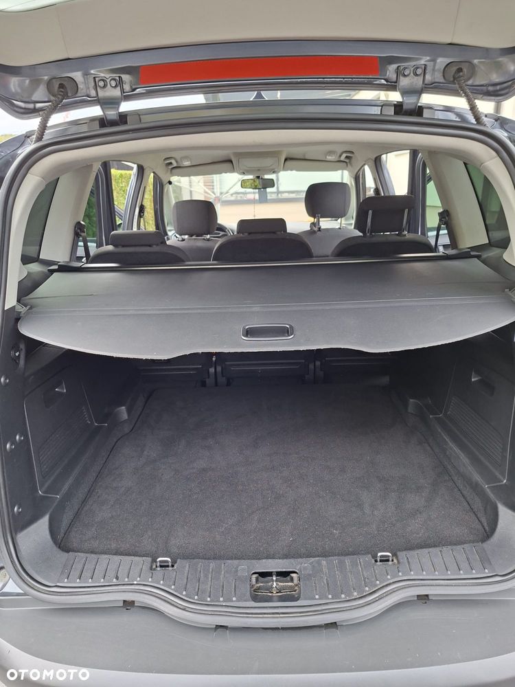 Ford S-Max - 7