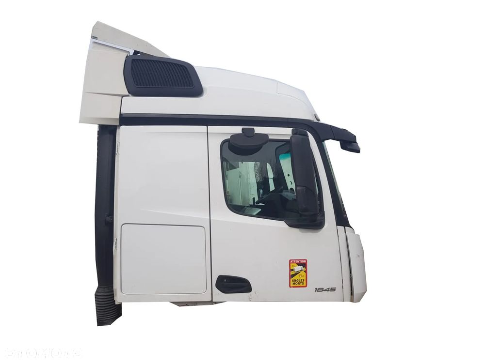 KABINA MERCEDES ACTROS MP4  Classic Space - 2