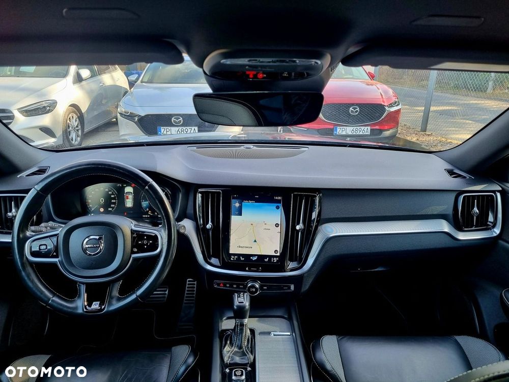 Volvo V60 D4 Geartronic R-Design - 19