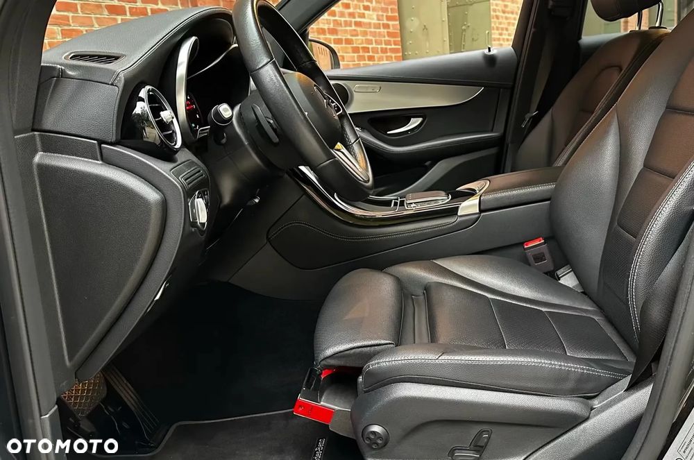 Mercedes-Benz GLC 250 4-Matic - 23