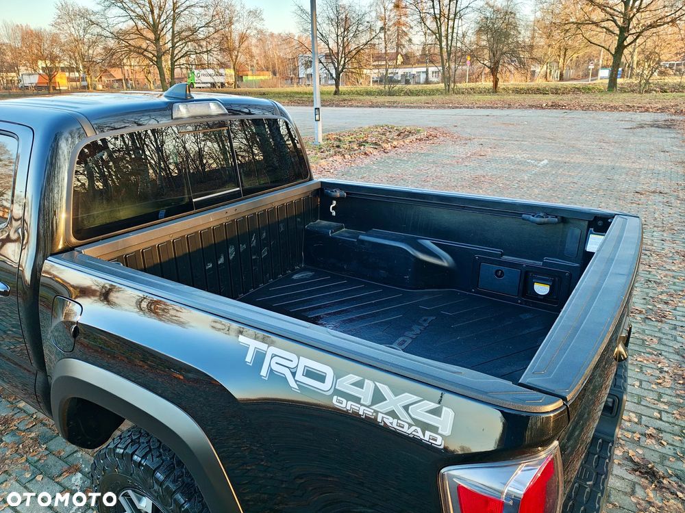 Toyota Tacoma - 13