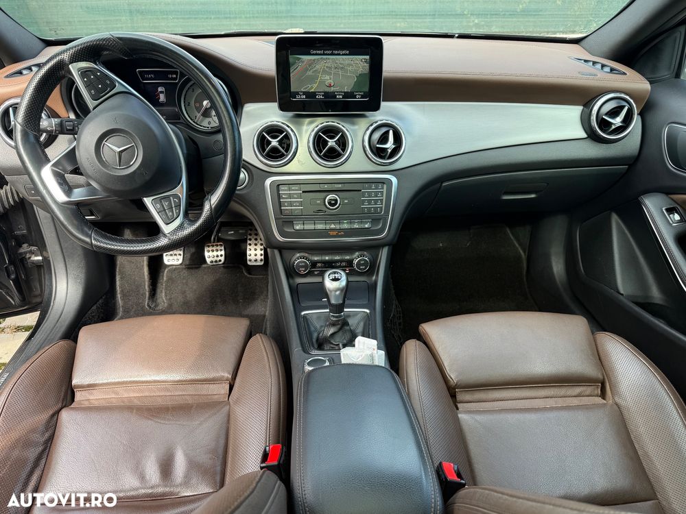 Mercedes-Benz GLA 200 d - 13