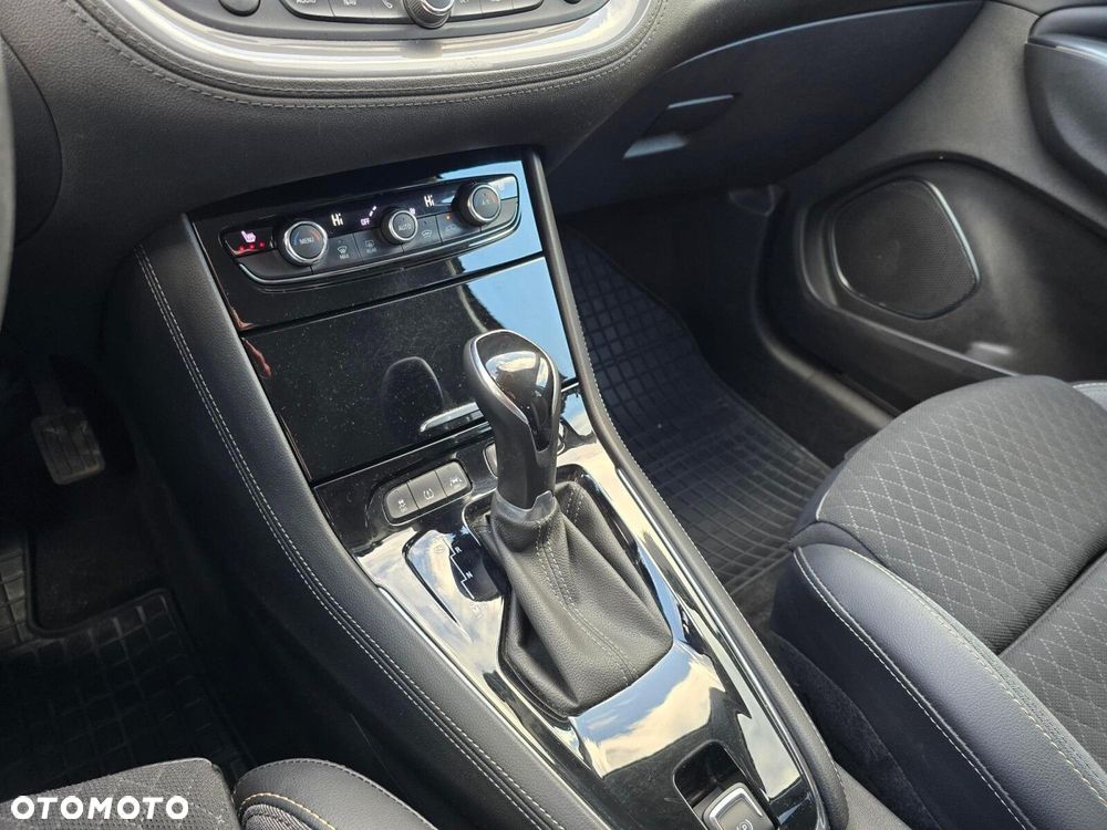 Opel Grandland X 1.6 T Elegance S&S - 21