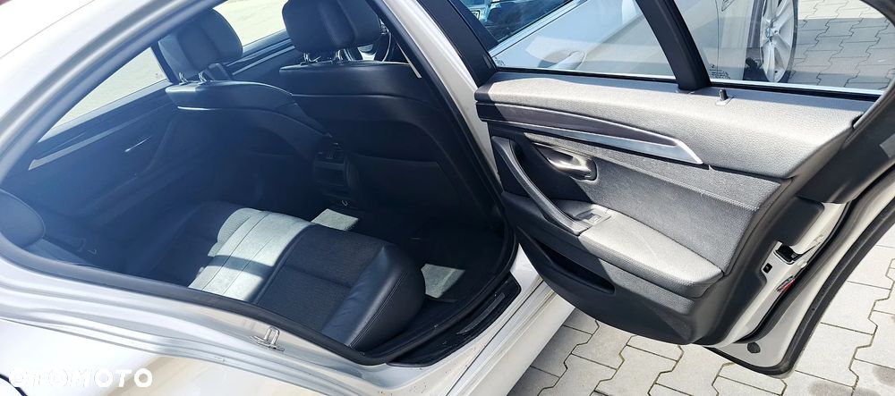 BMW Seria 5 520i - 18