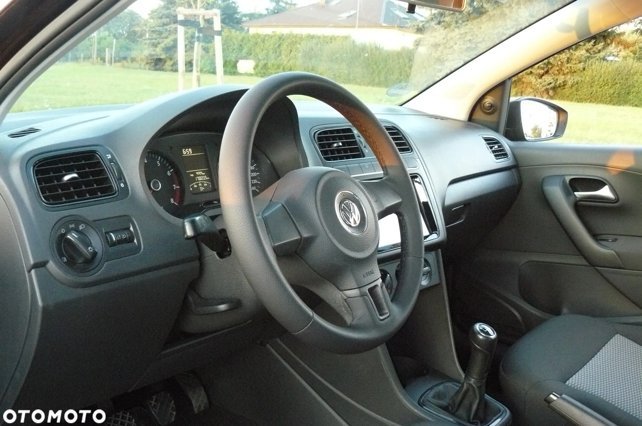 Volkswagen Polo - 17