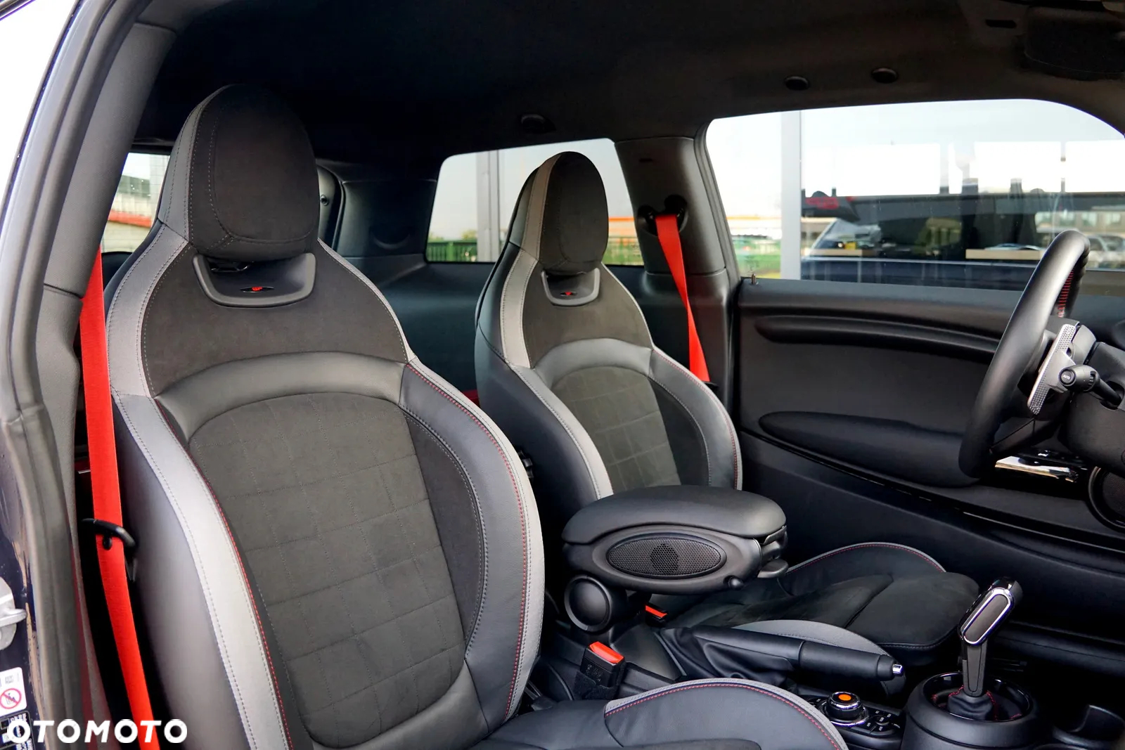 MINI John Cooper Works ALL4 sport - 18