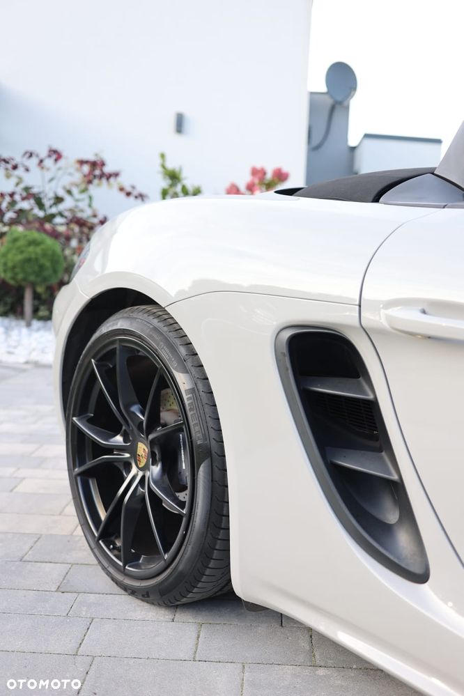 Porsche Boxster - 19