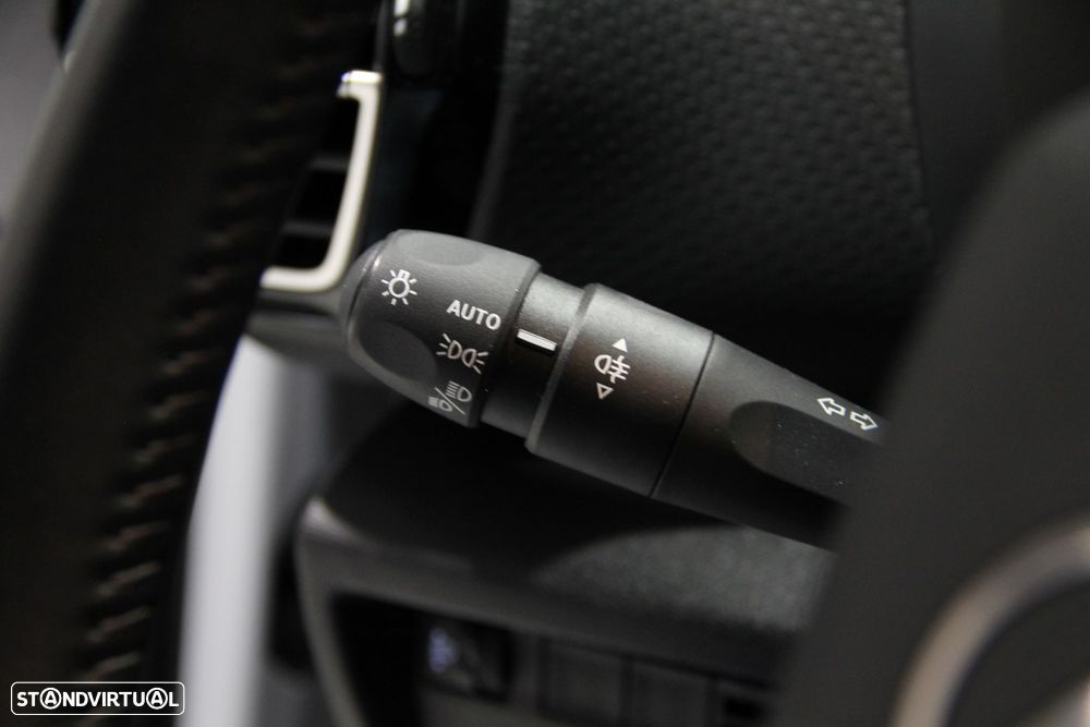 Citroën C4 X 1.2 Hybrid Plus e-DSC6 - 14