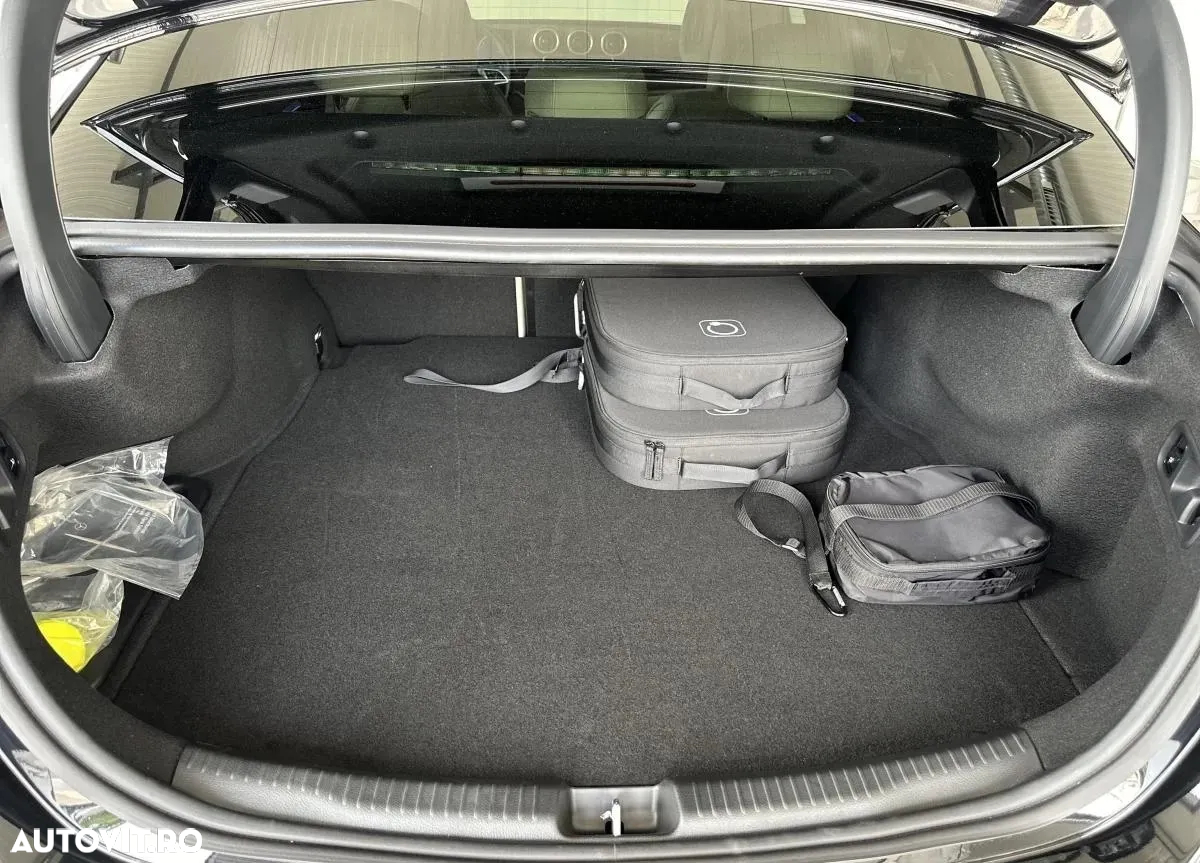 Mercedes-Benz C 300 PHEV 4MATIC - 31