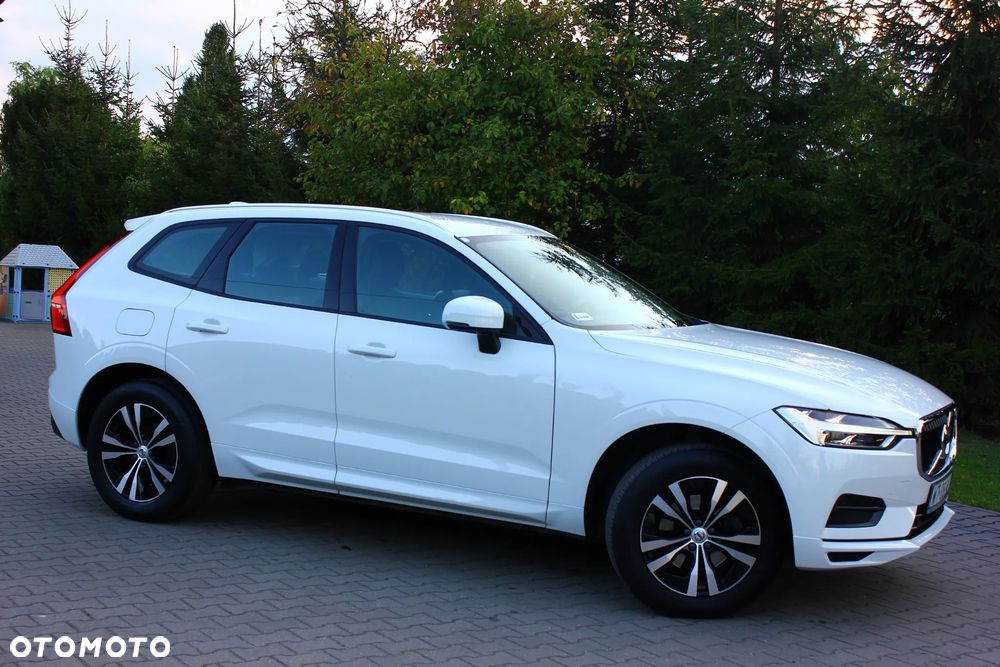 Volvo XC 60 D4 Momentum Pro - 4