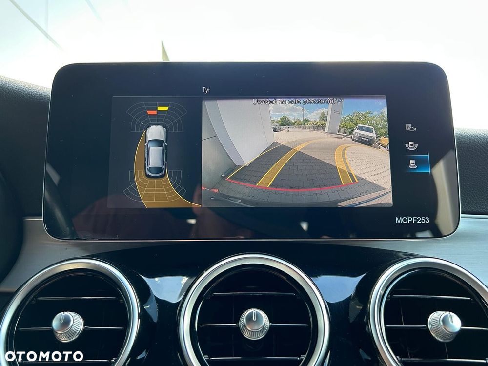 Mercedes-Benz GLC 300 e 4-Matic Business Edition - 29