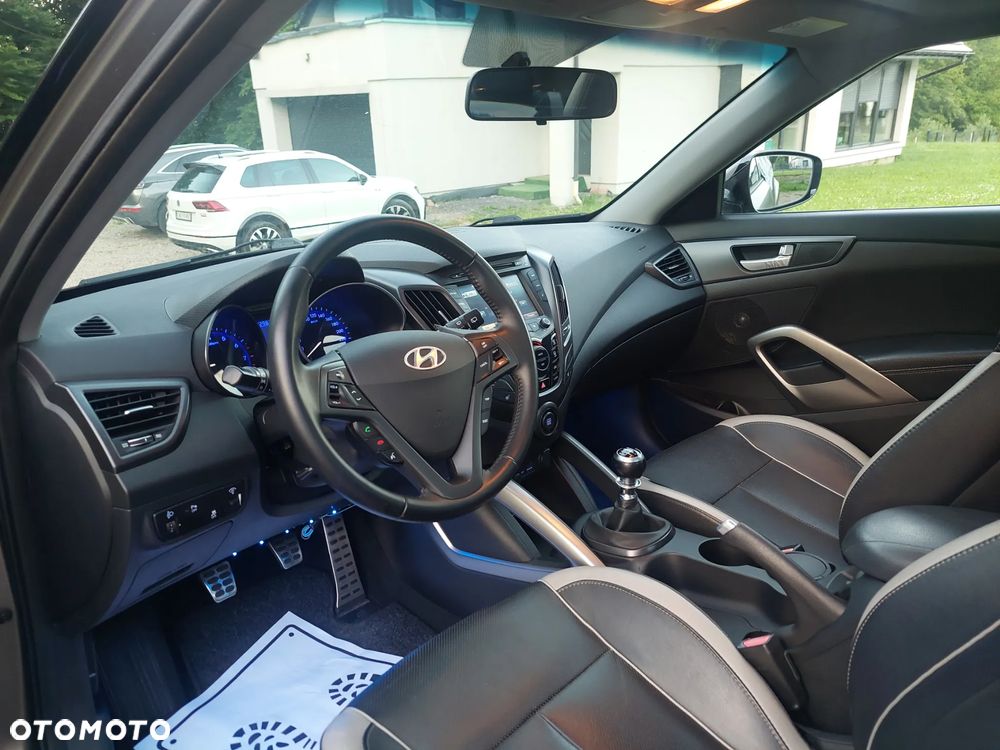 Hyundai Veloster 1.6 Turbo Premium - 12