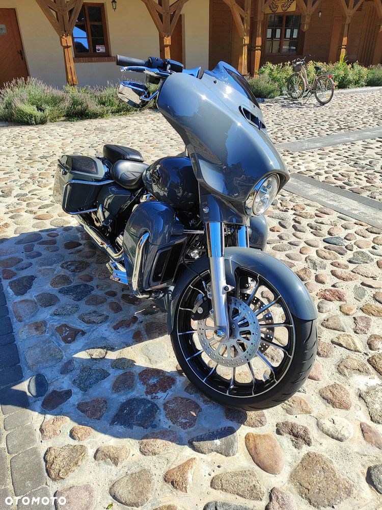 Harley-Davidson Touring Street Glide - 9