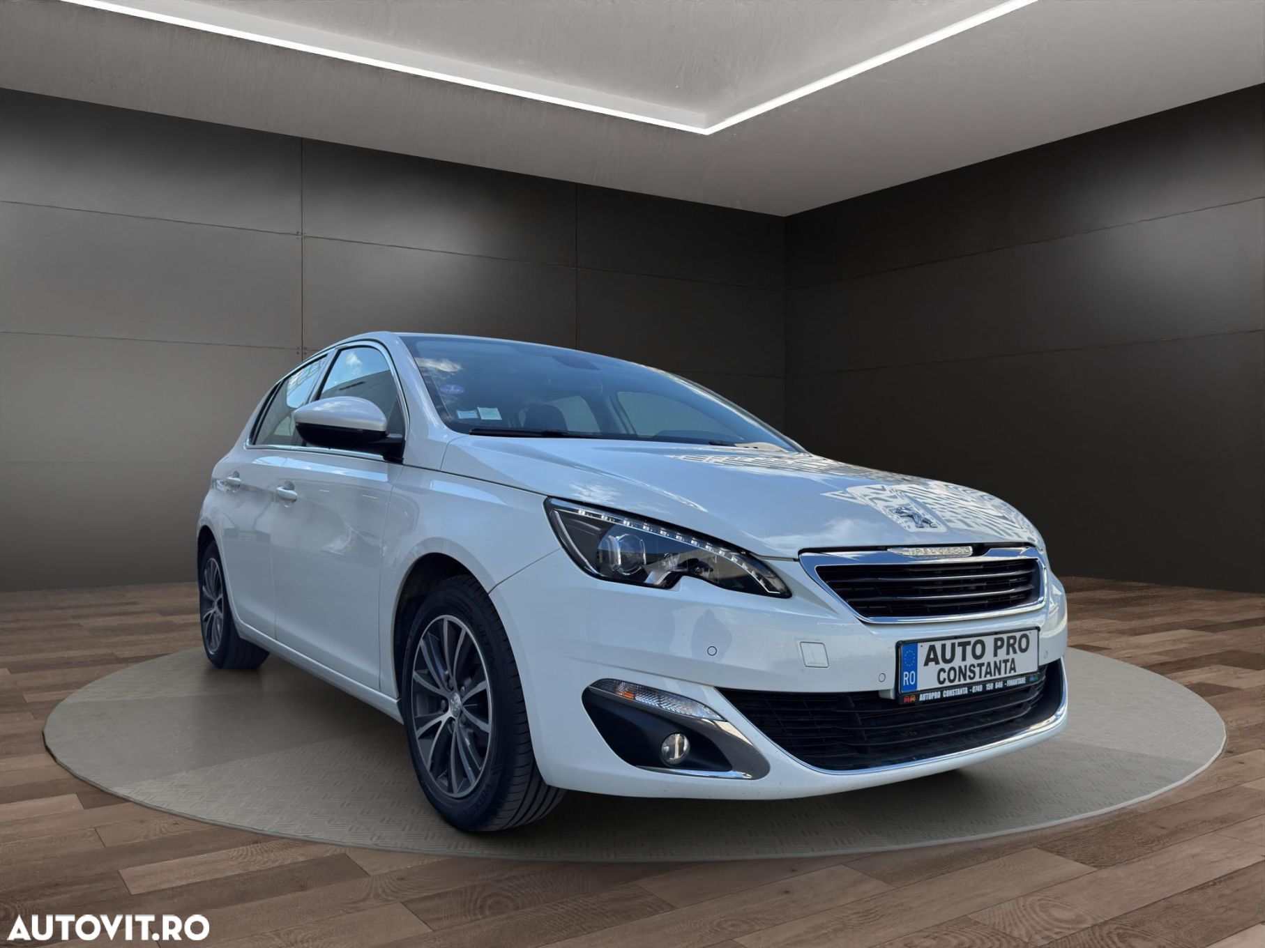 Peugeot 308 1.2 L PureTech Turbo Allure Aut. - 2