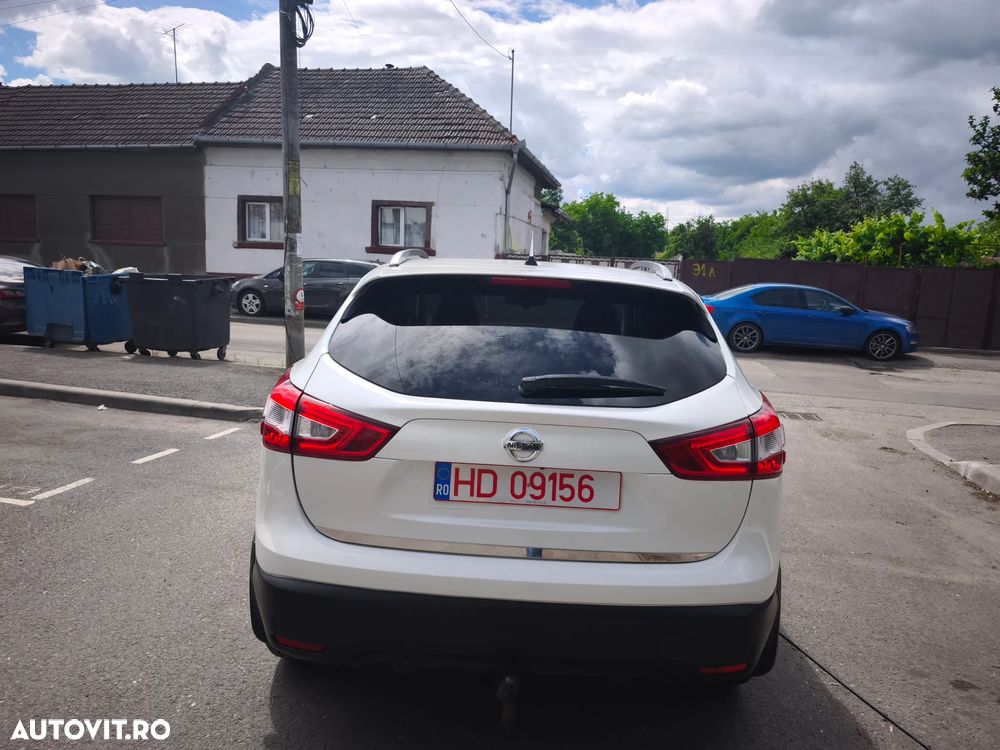Nissan Qashqai 1.6 DCI Xtronic TEKNA+ - 5