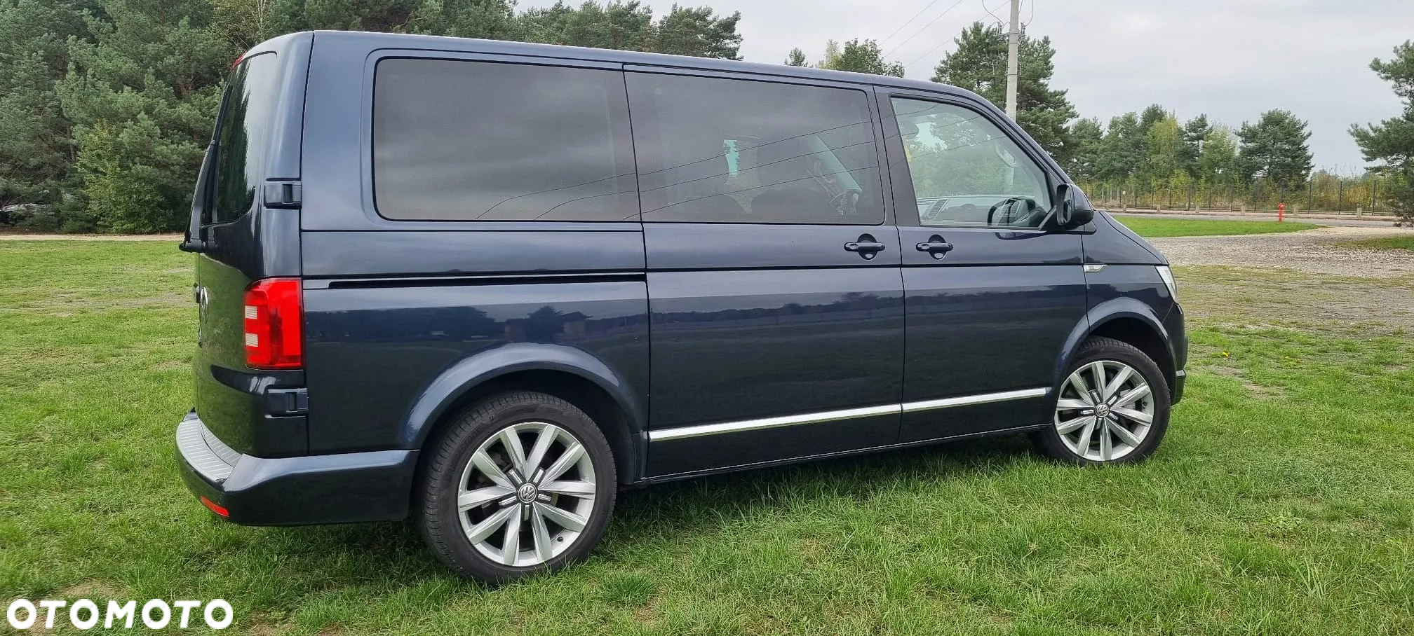 Volkswagen Multivan - 2