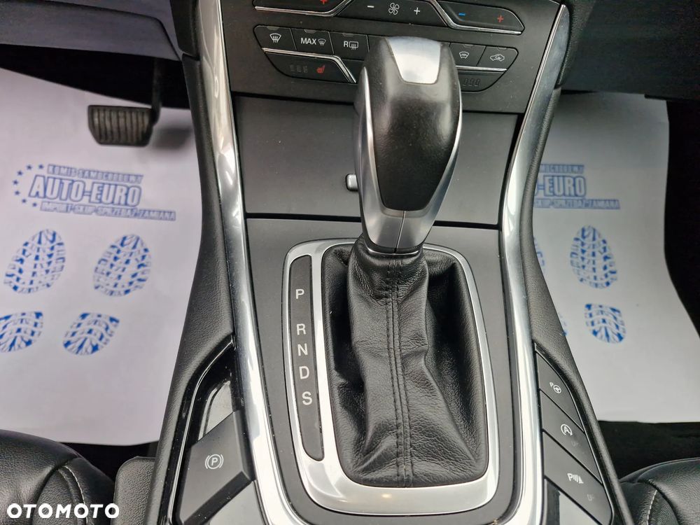 Ford S-Max 2.0 TDCi 4WD Titanium PowerShift - 31