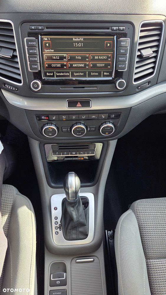Volkswagen Sharan - 11