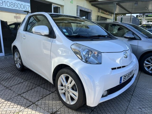 Toyota iQ - 20
