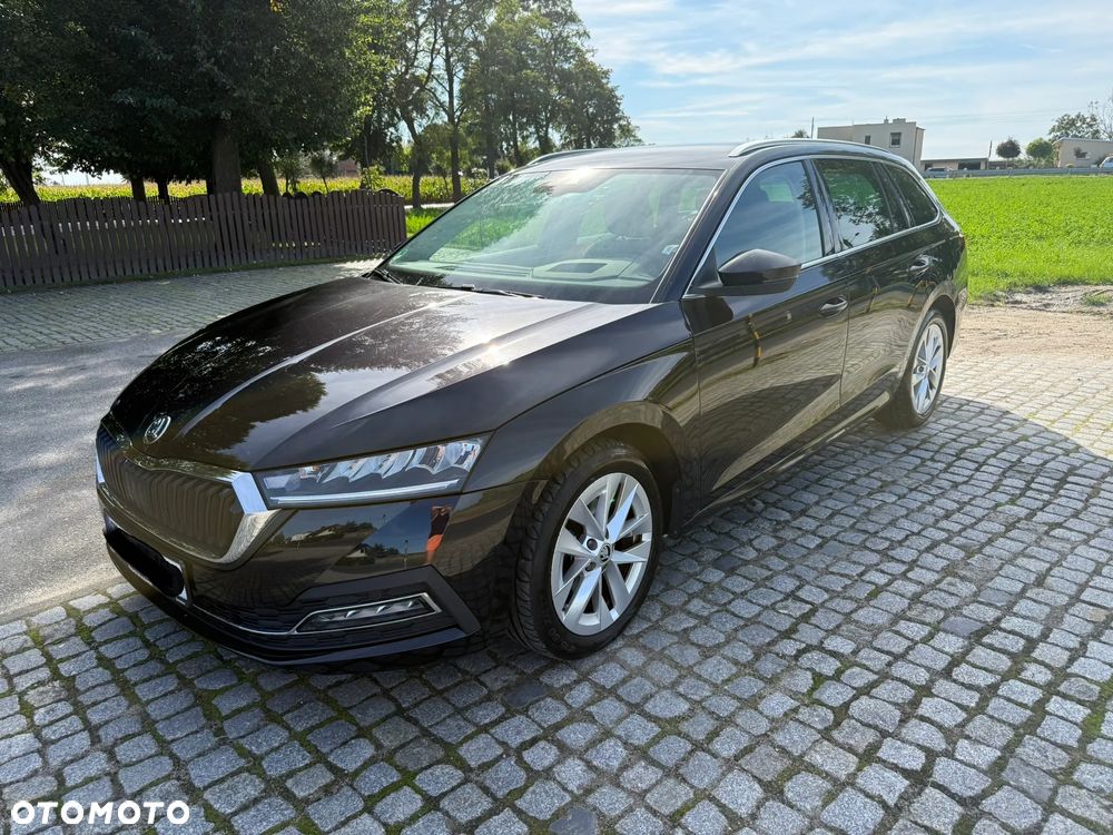 Skoda Octavia ver-2-0-tdi-dsg-style - 9