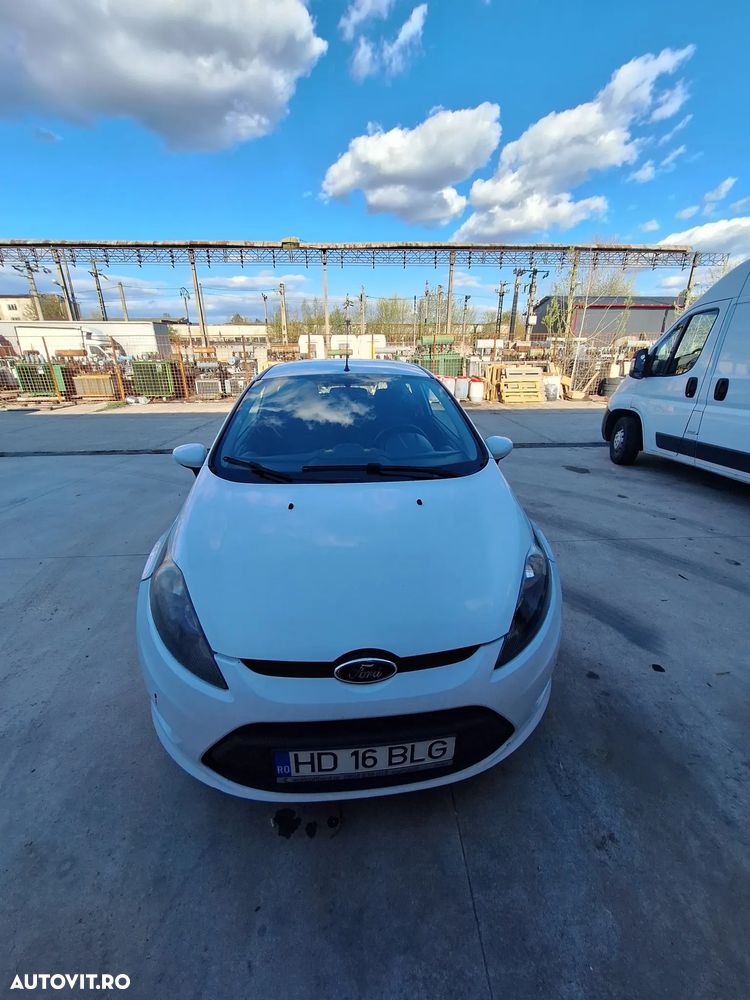 Ford Fiesta 1.4 TDCI Ambiente - 11