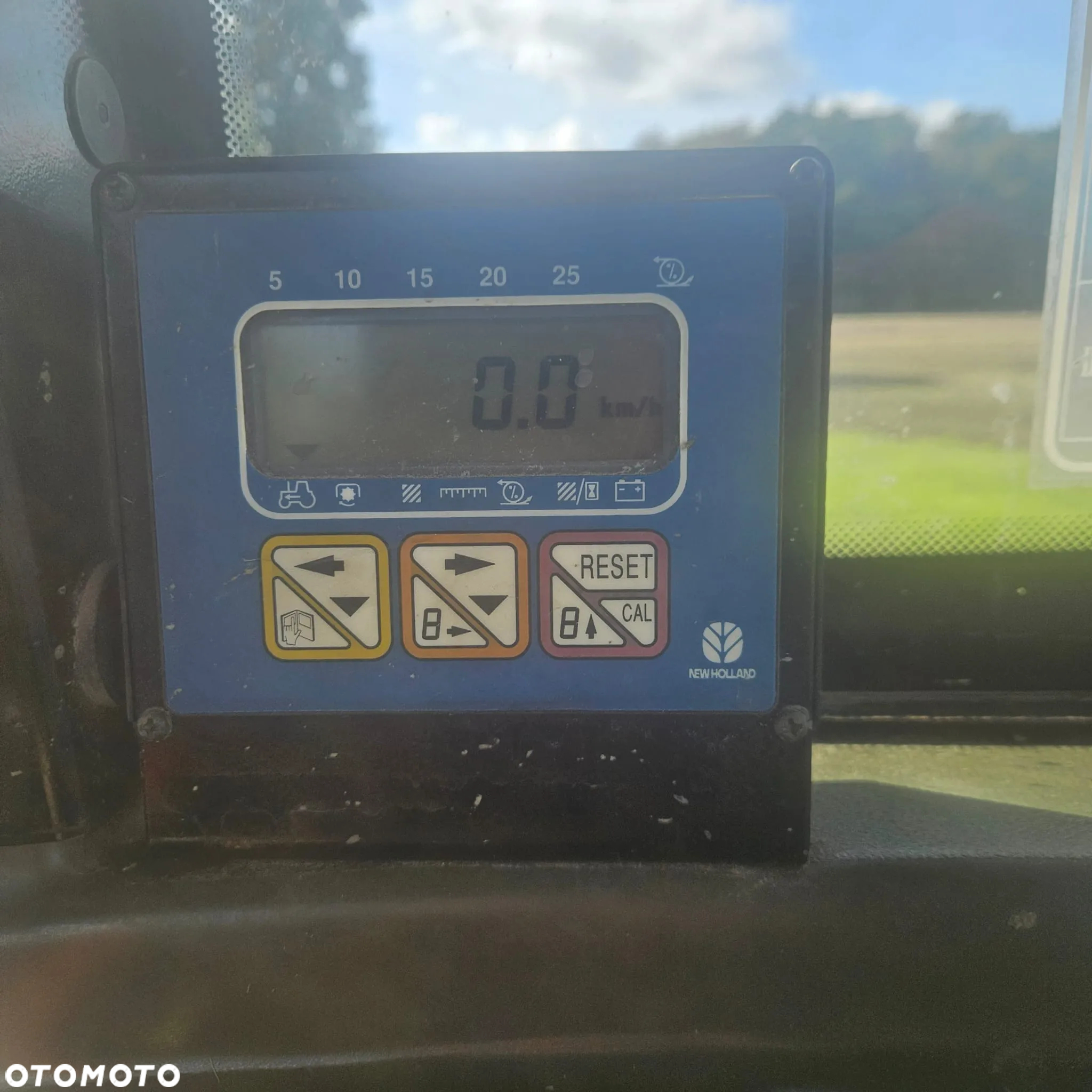 New Holland L75 - 15
