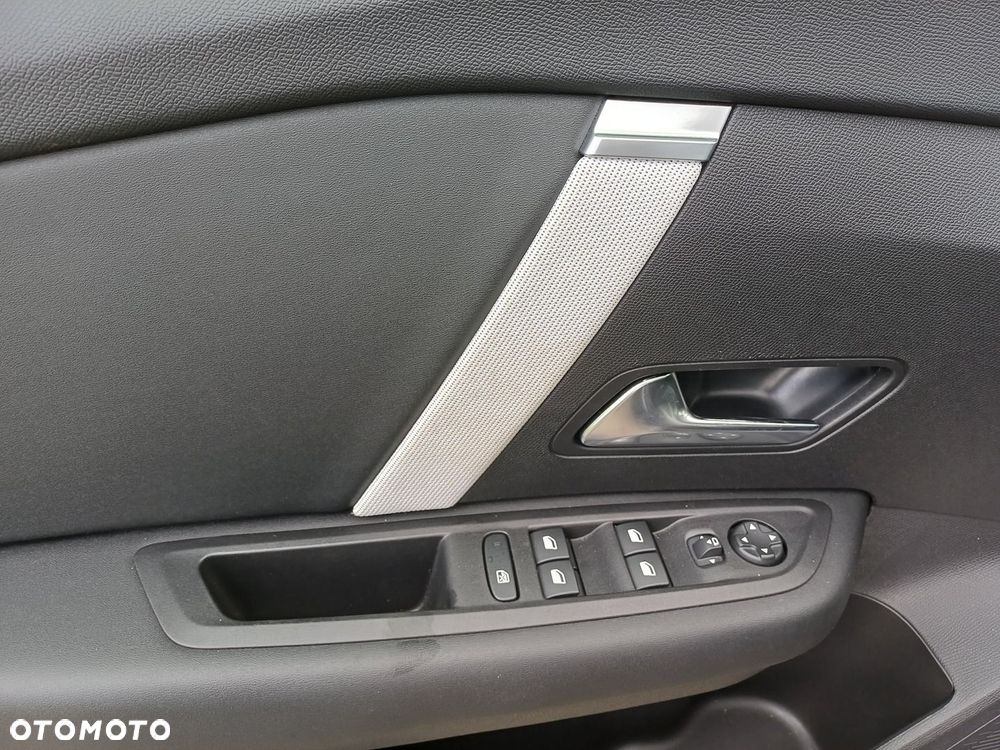 Citroën C4 1.2 PureTech Max S&S EAT8 - 17