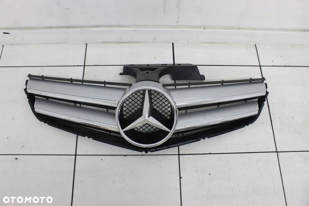 MERCEDES W207 COUPE GRILL ATRAPA A2078880183 - 1
