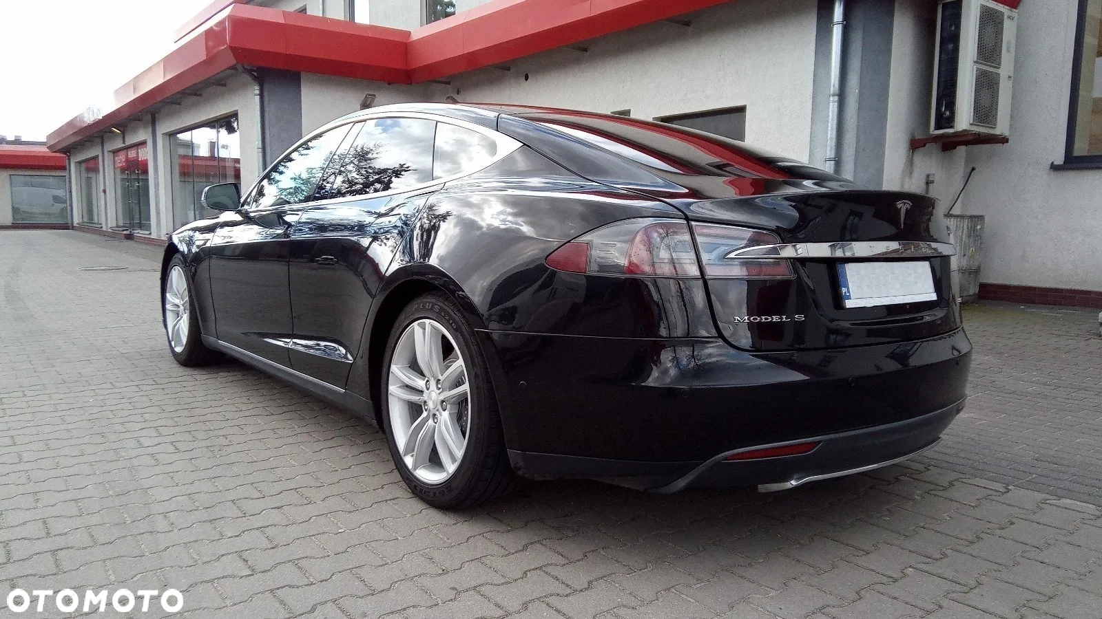 Tesla Model S Standard - 10