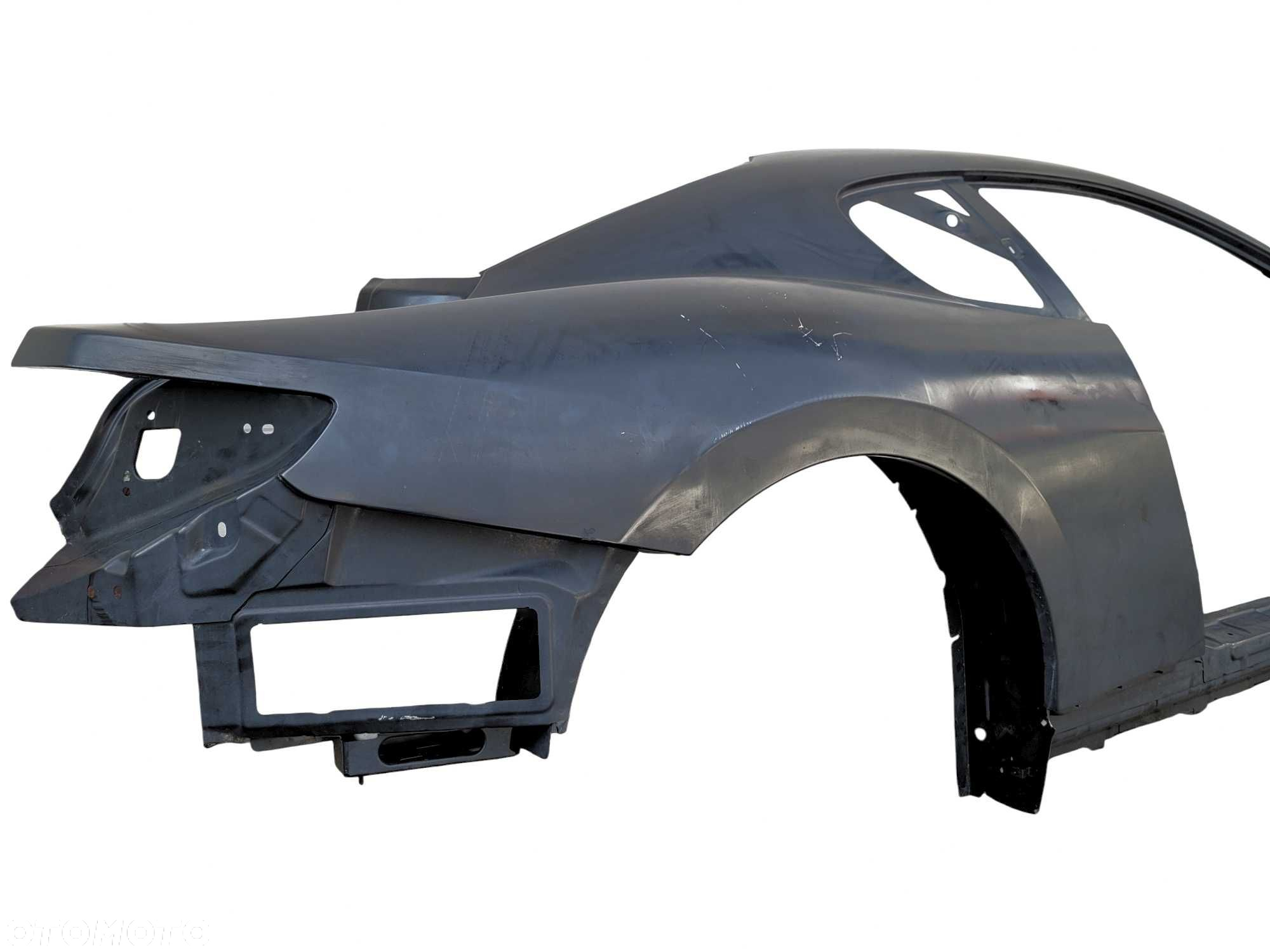 Maserati Granturismo - ŚCIANA BOK próg słupek BŁOTNIK TYLNY poszycie R - 3