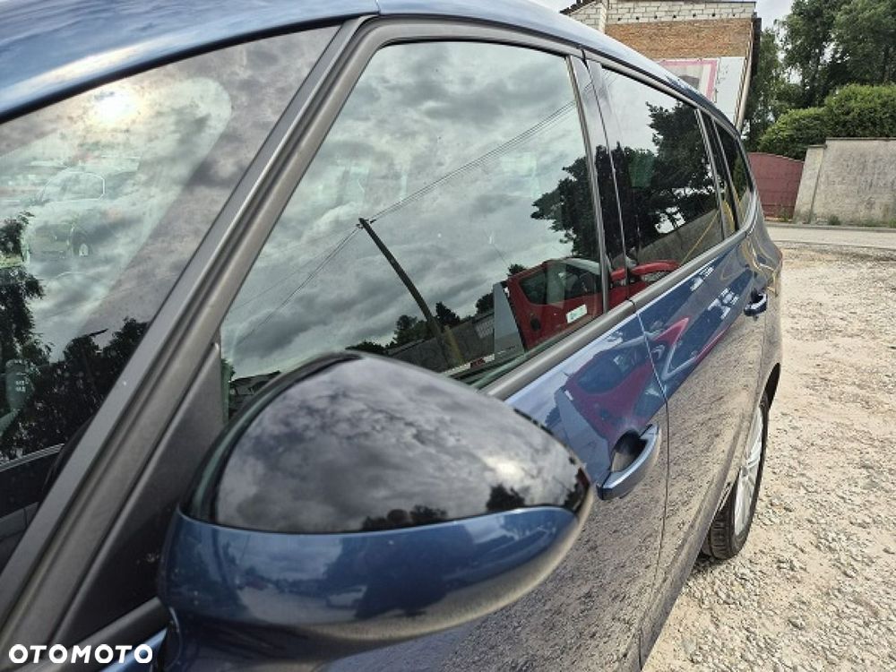 Opel Zafira - 10