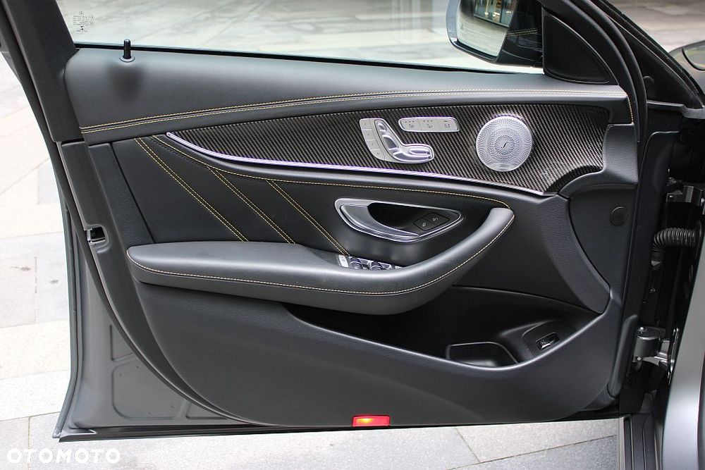 Mercedes-Benz Klasa E AMG 63 S 4-Matic+ - 16