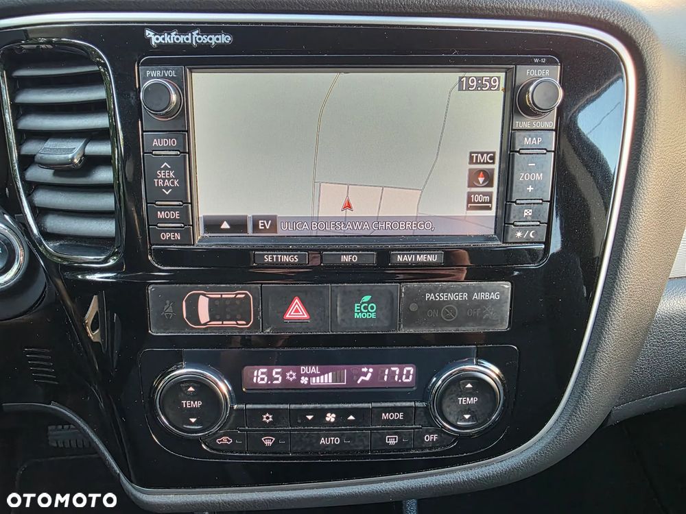 Mitsubishi Outlander 2.0 4WD Plus - 34