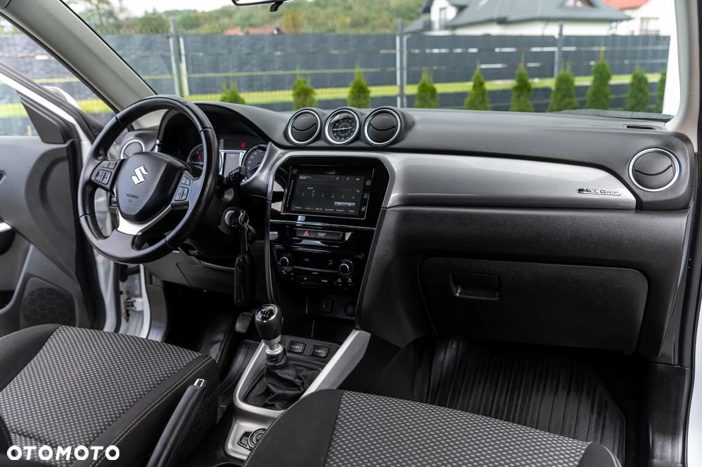 Suzuki Vitara 1.6 DDiS (4x4) Allgrip Comfort+ - 27
